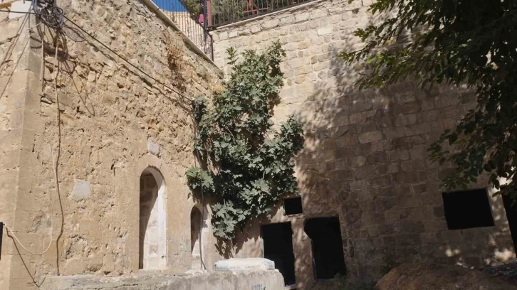 Mardin&rsquo;de 700 yıldır ayakta olan medrese varlığını s&uuml;rd&uuml;r&uuml;yor
