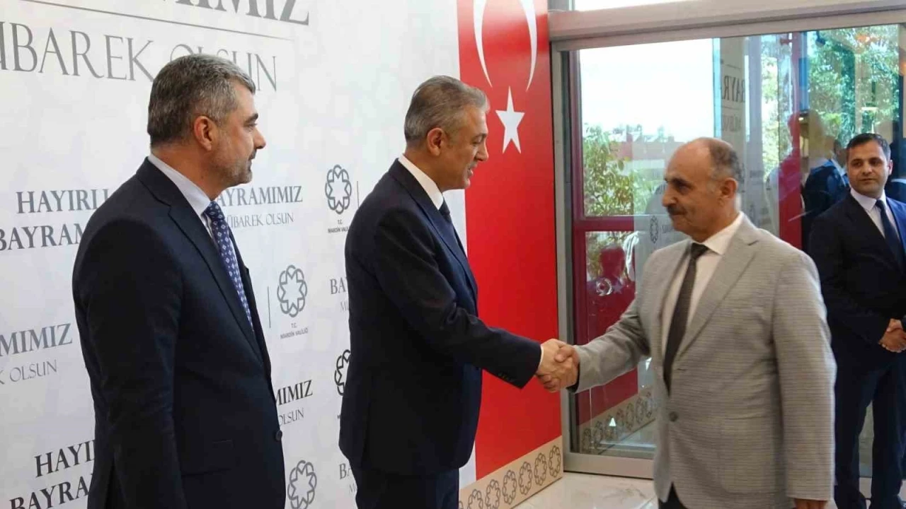 Mardin’de farklı dine mensup vatandaşlar bayramlaşma programında buluştu
