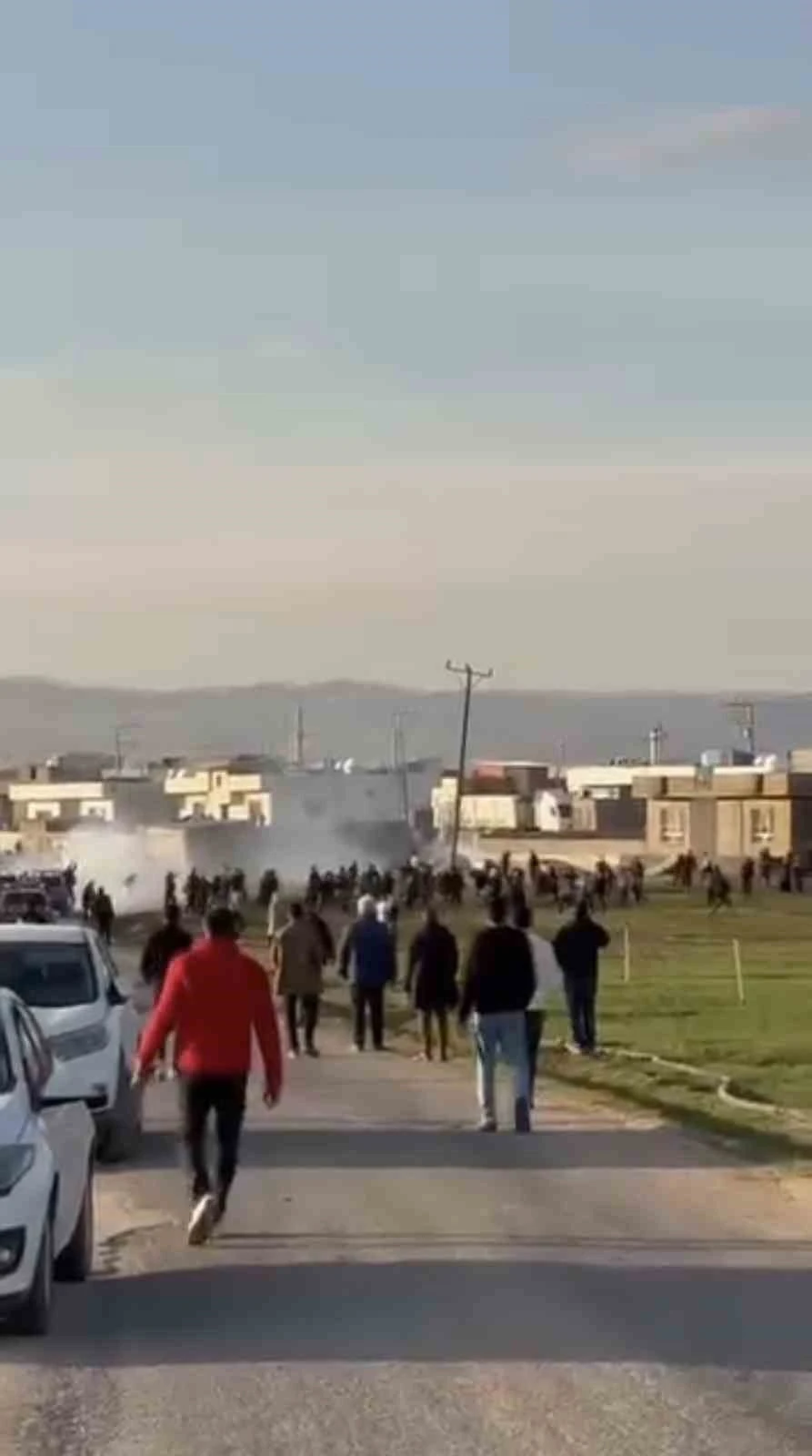 Mardin&rsquo;de iki aile arasında kavga kamerada
