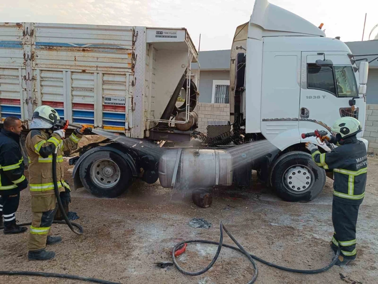 Mardin’de tırın yakıt deposunda patlama: 7 yaralı
