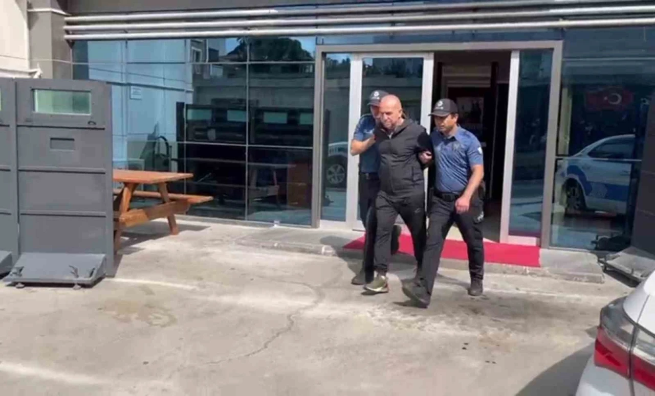 Marmaray’da çocuklarının yanında babayı darbeden şahıs adliyeye sevk edildi
