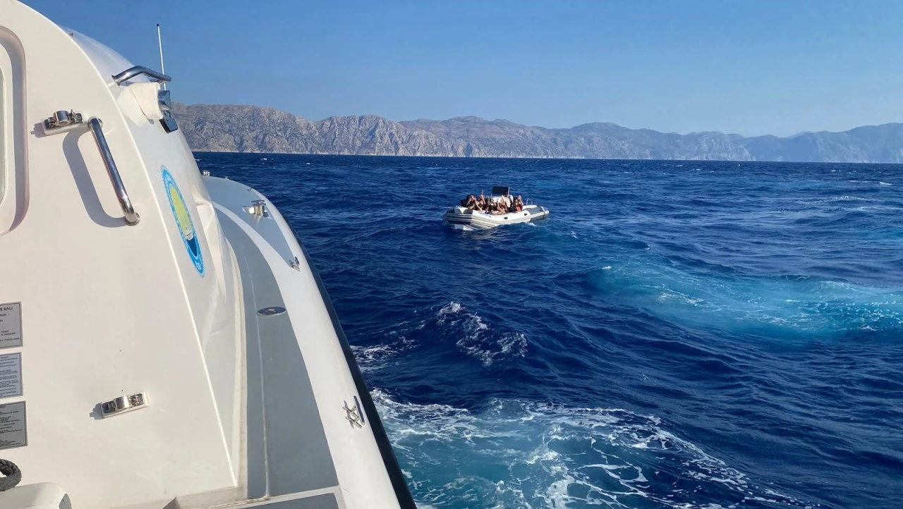 Marmaris Açıklarında 14 Düzensiz Göçmen Yakalandı