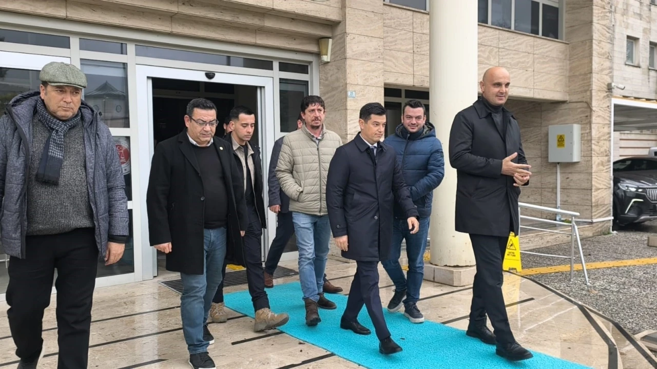 Marmaris Belediye Başkanı &Uuml;nl&uuml;&rsquo;n&uuml;n yargılandığı davalarda karar &ccedil;ıkmadı
