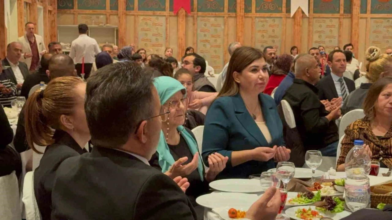 Marmaris Kaymakamlığı öksüz ve yetimlerle iftarda buluştu