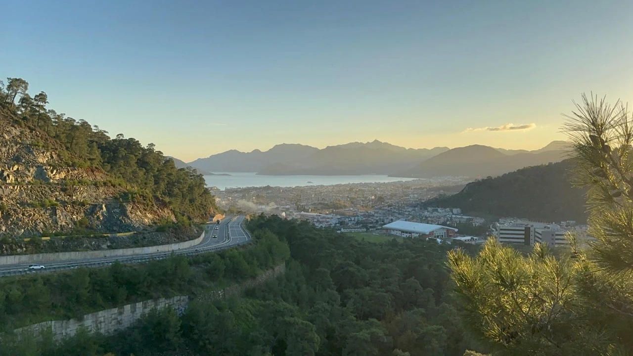 Marmaris Kış Aylarında da Ziyaret&ccedil;ilerini B&uuml;y&uuml;l&uuml;yor