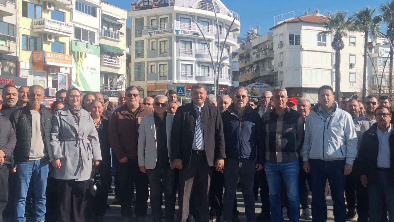 MARMARİS KORDON CADDESİ TAKSİCİLERİNDEN BELEDİYEYE TEPKİ