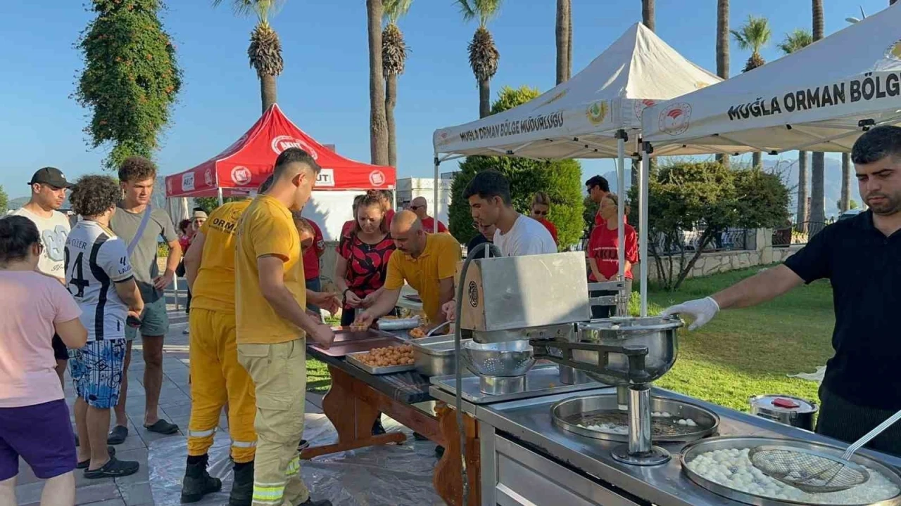 Marmaris, orman şehitlerini dualar ile andı
