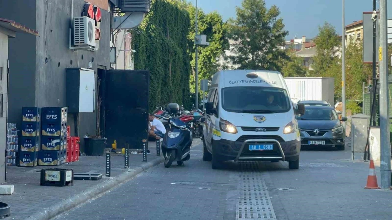 Marmaris’te barda silahlı kavga: 2 yaralı
