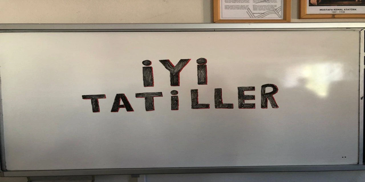 Marmaris’te Binlerce Öğrenci İçin Tatil Zili Çaldı