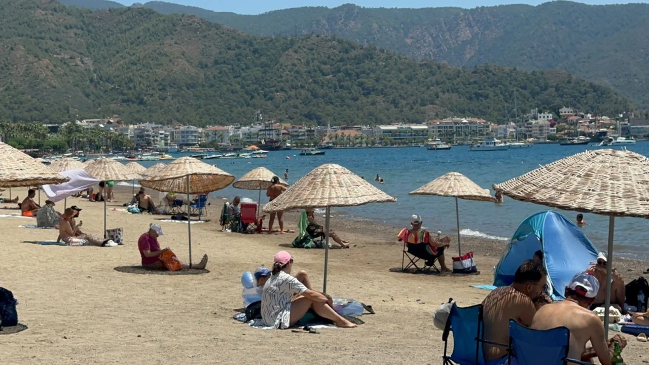 MARMARİS’TE BUGÜN HAVA 34 DERECEYİ GÖRDÜ