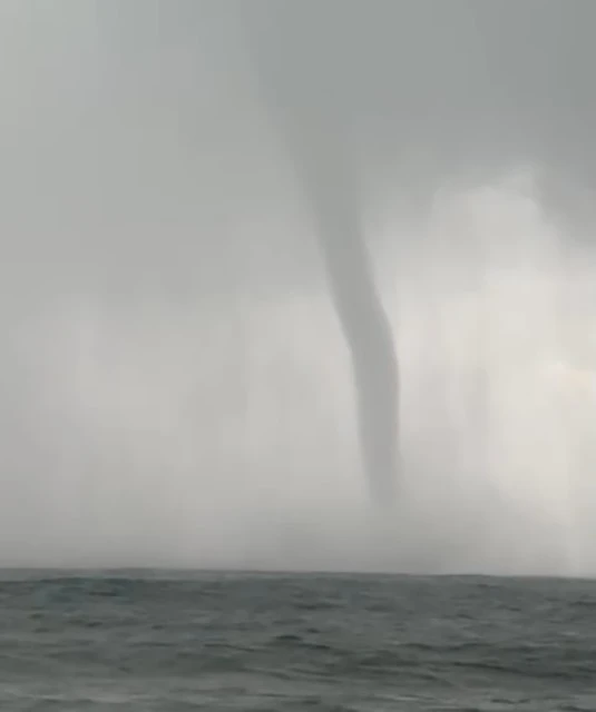 Marmaris’te denizde hortum oluştu
