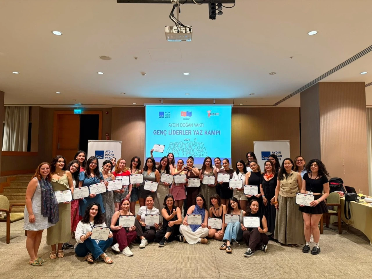 Marmaris&rsquo;te Dev Gen&ccedil;lik Kampı