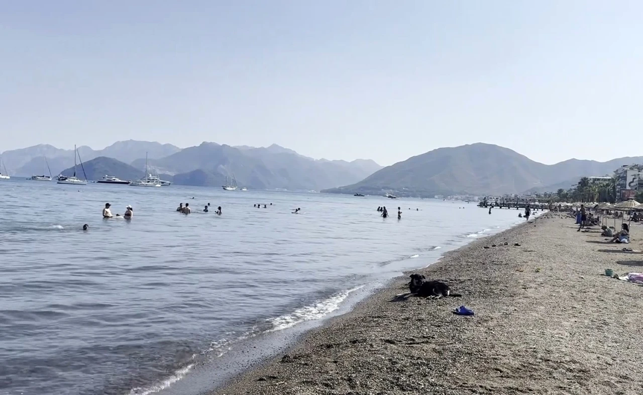 Marmaris&rsquo;te sıcak havayla birlikte sahiller hareketlendi

