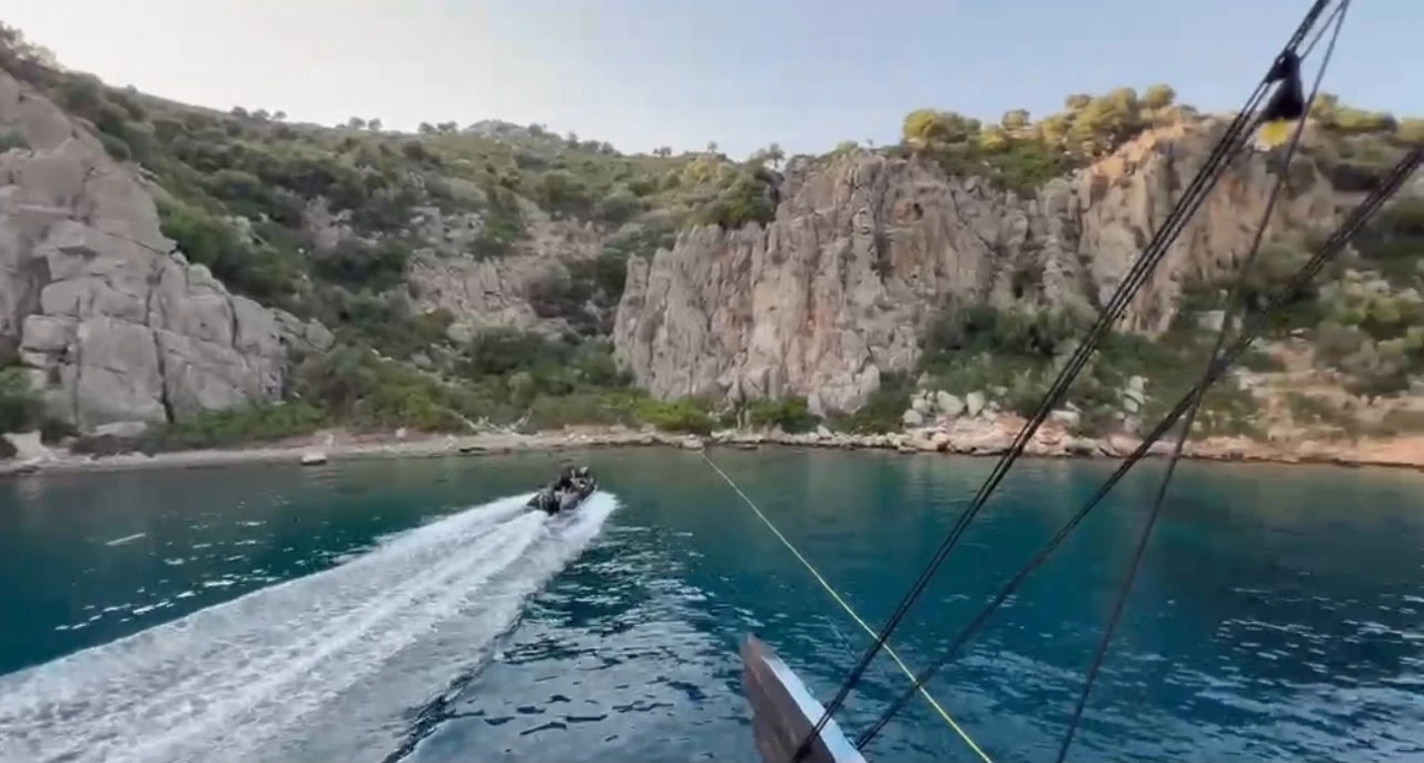 Marmaris&rsquo;te Tatilciler Bakir Koylara Akın Etti