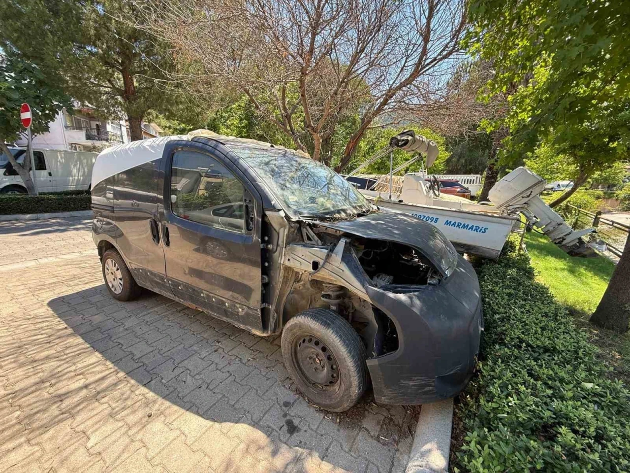 Marmaris&rsquo;te terk edilmiş ara&ccedil;lar ve hurdalar toplanacak
