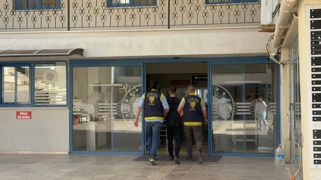 Marmaris&rsquo;teki silahlı saldırı soruşturmasında 5 ş&uuml;pheli adliyeye sevk edildi
