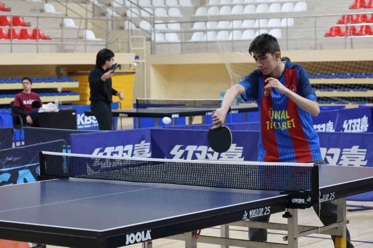 Masa Tenisi Gen&ccedil;ler İl Birinciliği M&uuml;sabakaları sona erdi
