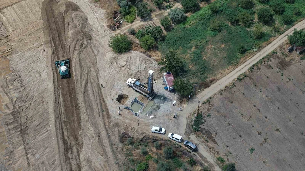 MASKİ&rsquo;den Turgutlu&rsquo;nun iki mahallesine su hamlesi
