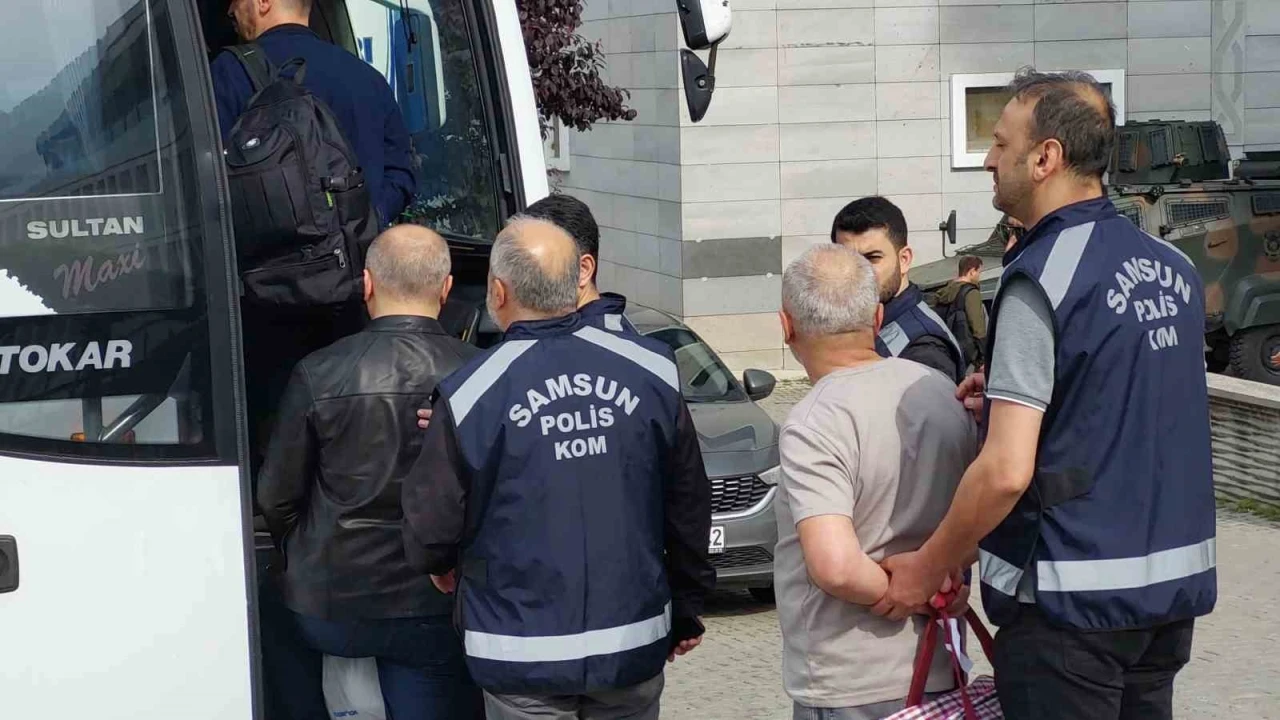 ’Maydanoz Döner’e FETÖ operasyonunda 5 kişi tutuklandı
