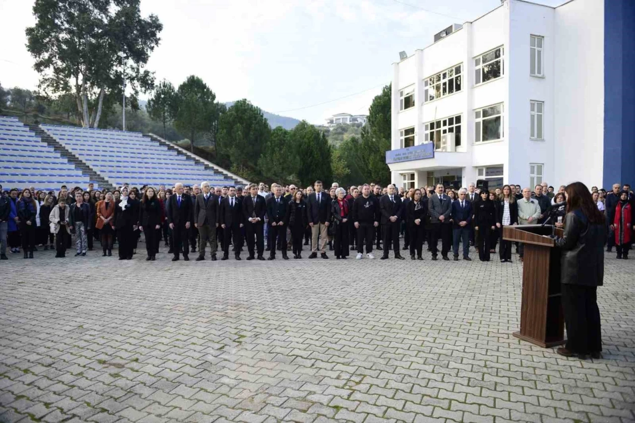 MCBÜ’de Atatürk’ü anma programlarına yoğun ilgi
