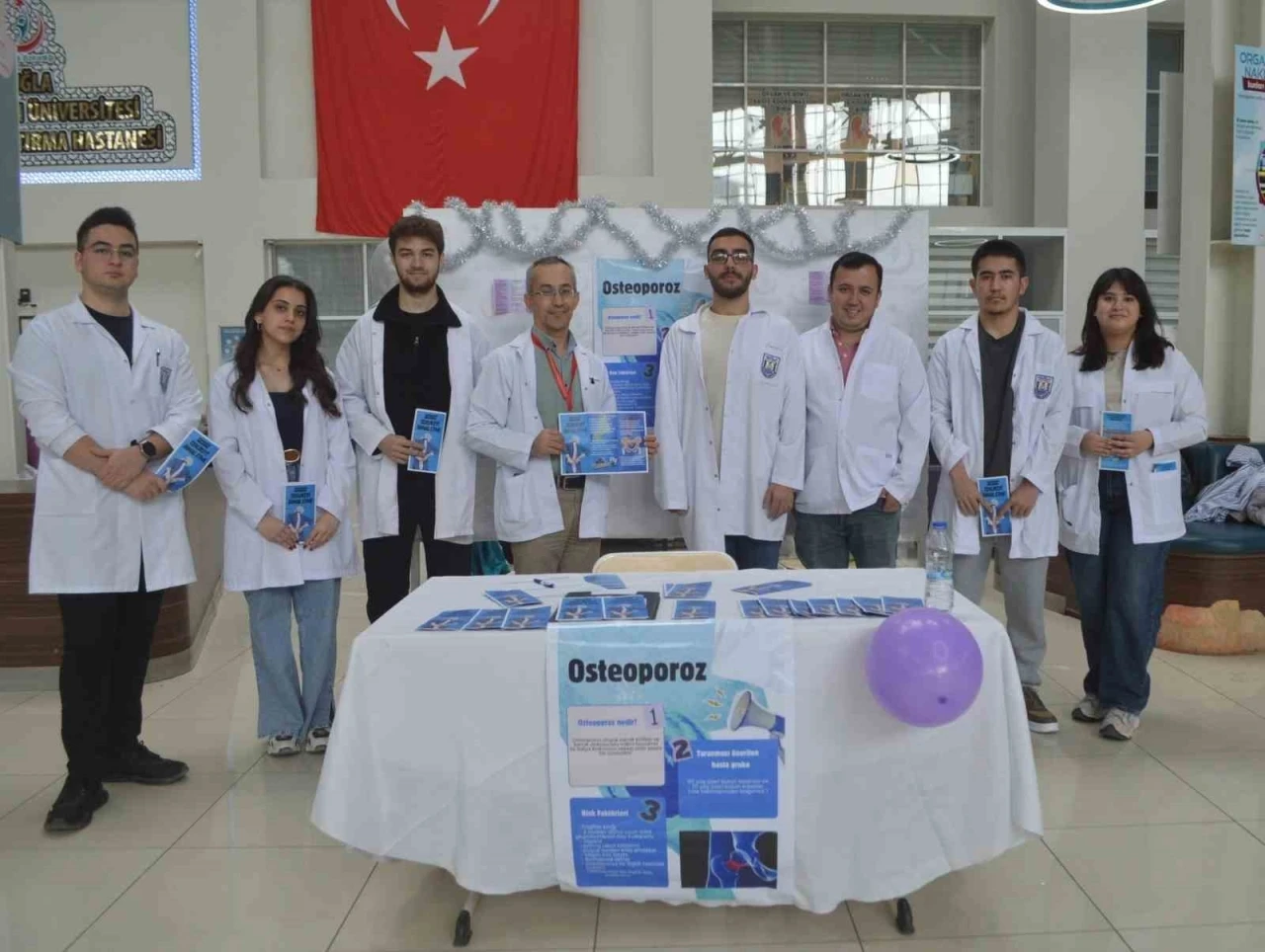 MEAH’ta &quot;daha iyi kemiklerin olsun&quot; etkinliğiyle osteoporoza dikkat çekildi
