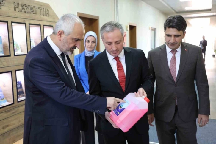 MEB Mesleki ve Teknik Eğitim Genel M&uuml;d&uuml;r&uuml; Karag&ouml;z Ağrı&rsquo;da
