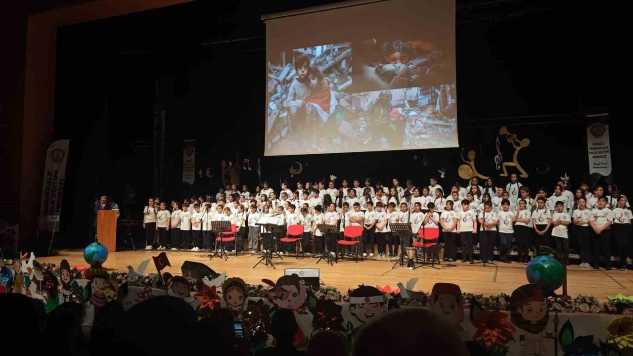 Meclisin 105 yaşında 105 çocuktan beğenilen konser
