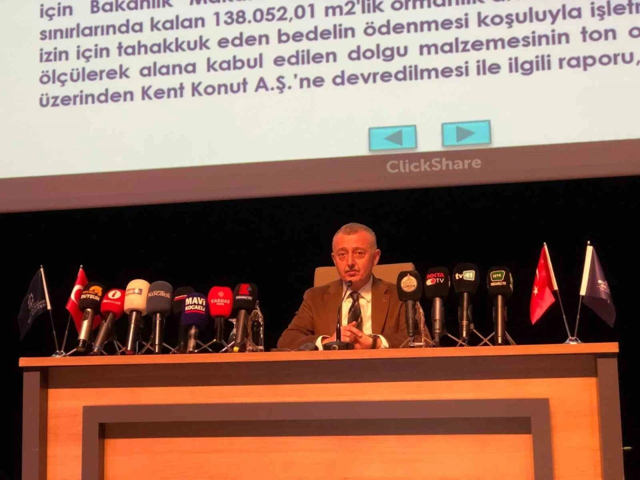 Mecliste gerginlik sürerken CHP’li meclis üyesinin attığı mesaj ortaya çıktı
