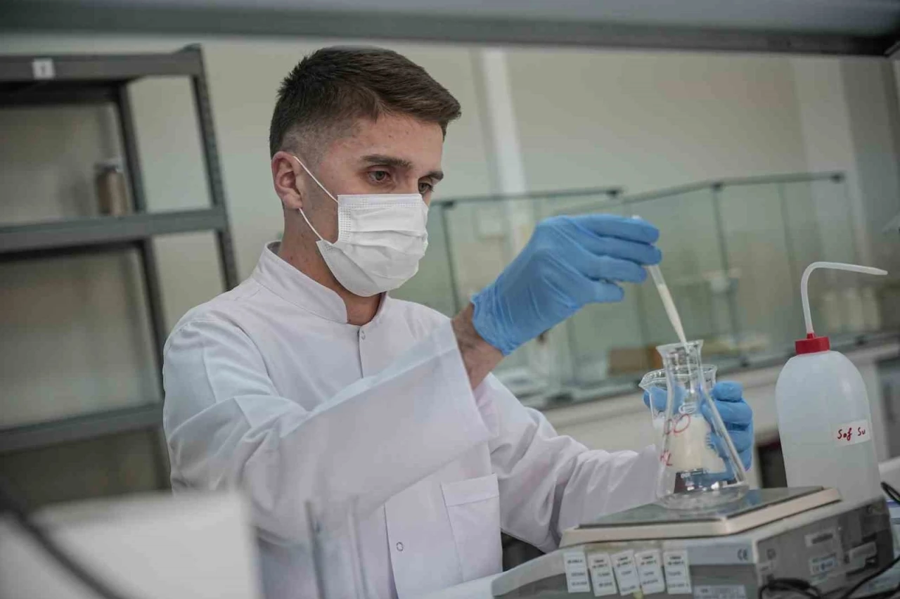 Mehmetçiğin içtiği sütten, yediği konserveye kadar hepsi bu laboratuvardan geçiyor
