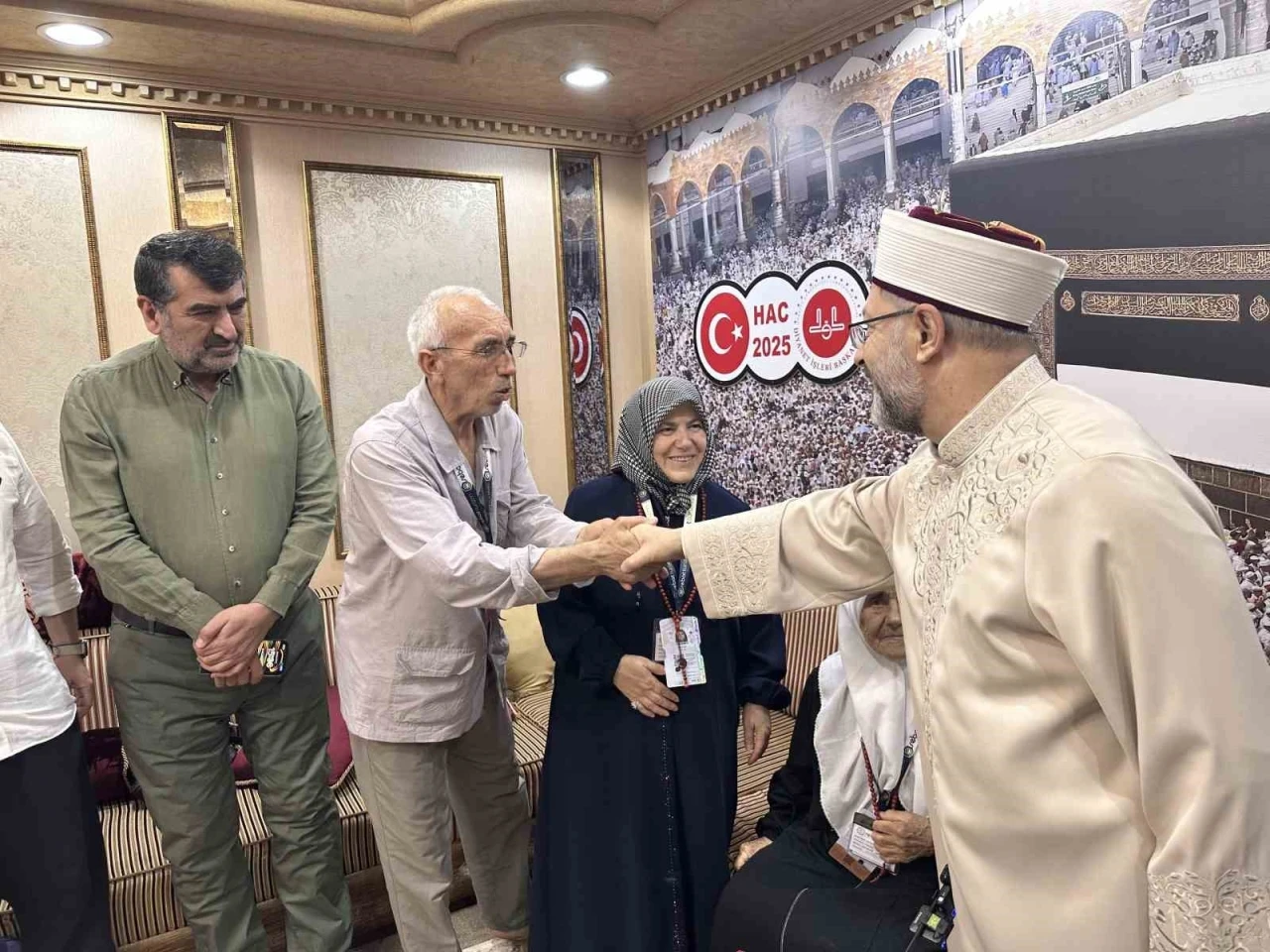 Mekke’de anlamlı buluşma
