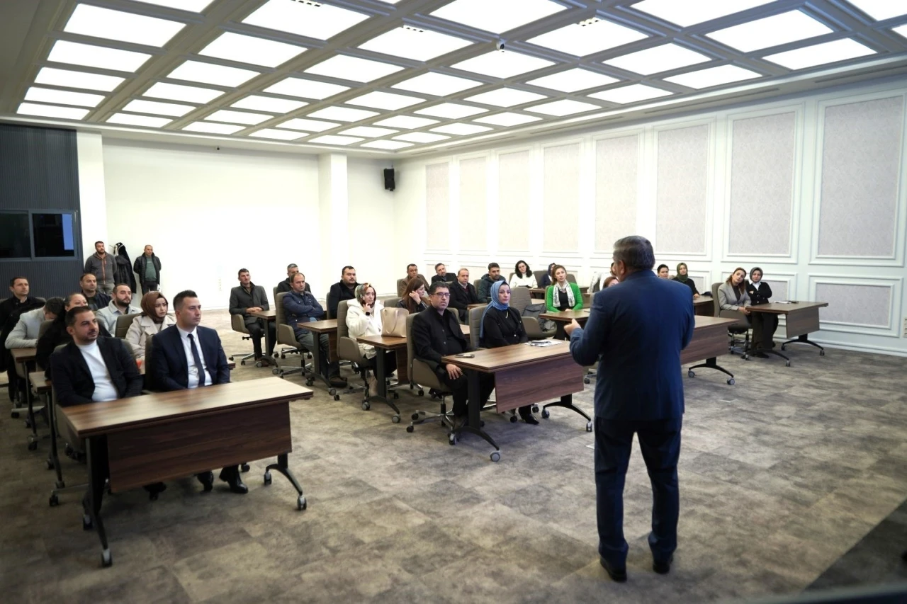 Melikgazi Belediyesi&rsquo;nden &rsquo;Kuralları ve Adab-ı Muaşeret&rsquo; eğitimi
