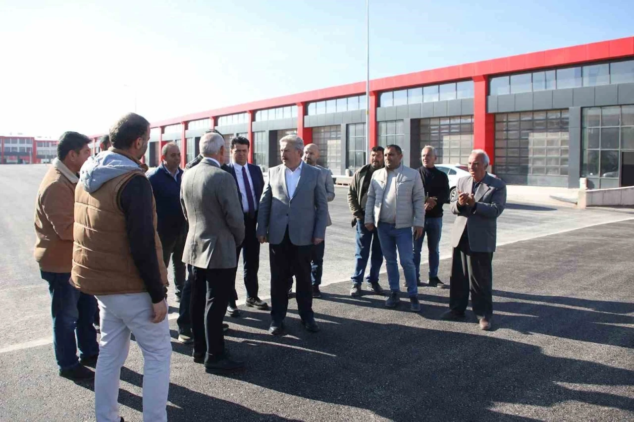 Melikgazi Belediyesi’nden Yeşilyurt Oto Sanayi Sitesi’ne büyük katkı
