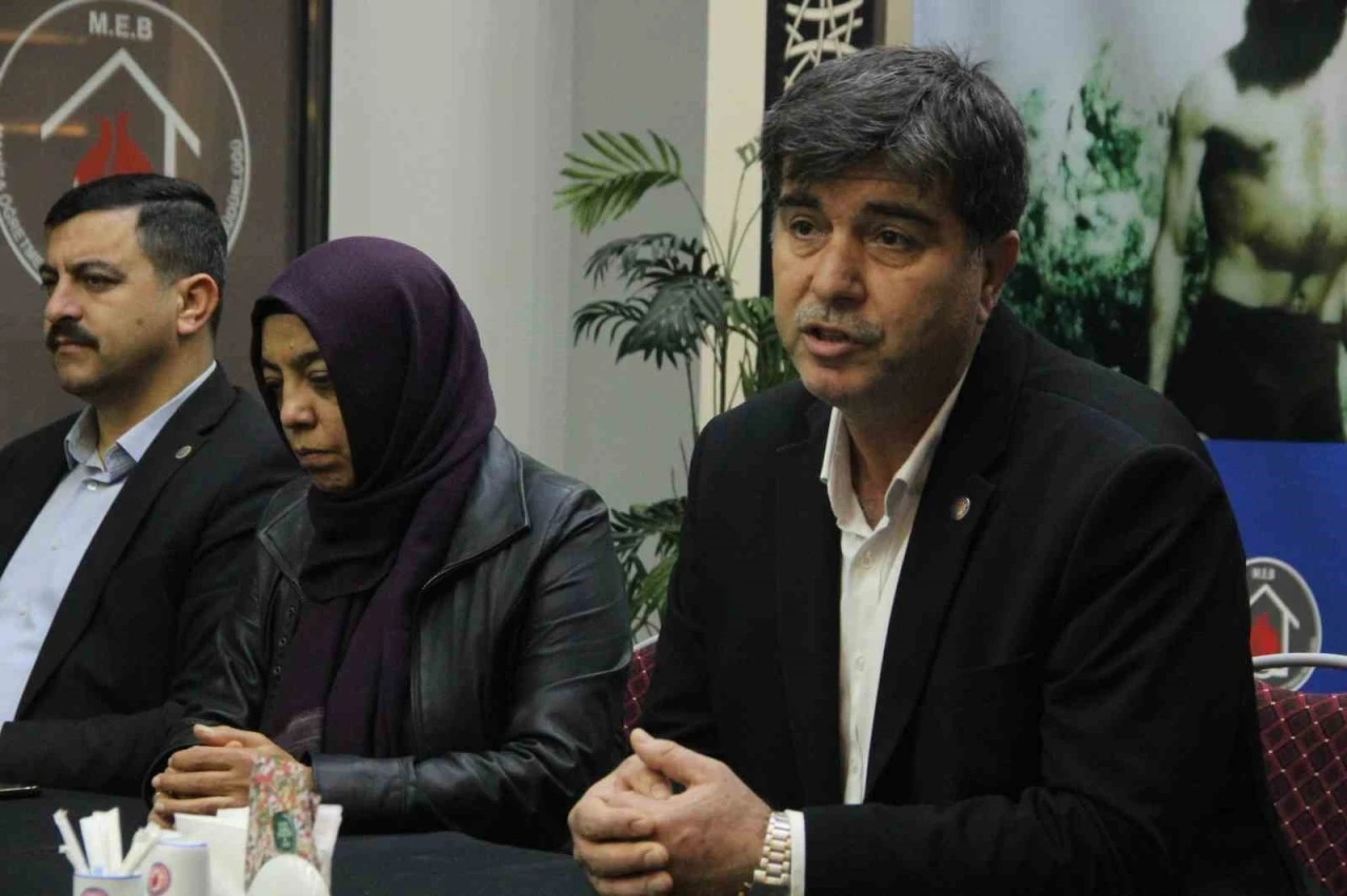 Memur Sen&rsquo;den yasa değişikliği &ccedil;ağrısı
