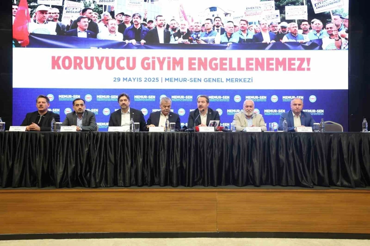 Memur-Sen Genel Başkanı Yalçın: &quot;Beş hizmet kolumuzu ilgilendiren koruyucu giyim kazanımımız birçok kurumda verilemiyor&quot;

