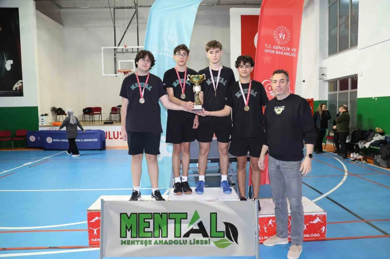 Menteşe Anadolu Lisesi, masa tenisinde &uuml;&ccedil;&uuml;nc&uuml; defa il şampiyonu
