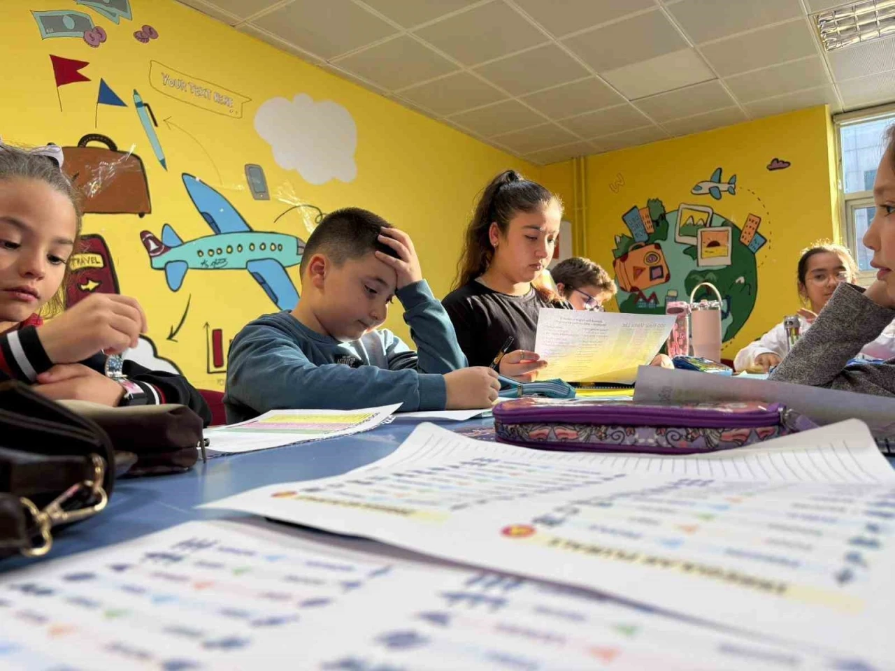 Menteşe&rsquo;de &ccedil;ocuklar İngilizceyi eğlenerek &ouml;ğreniyor
