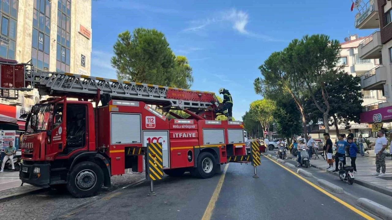 Menteşe’de dönerci bacasında yangın paniği
