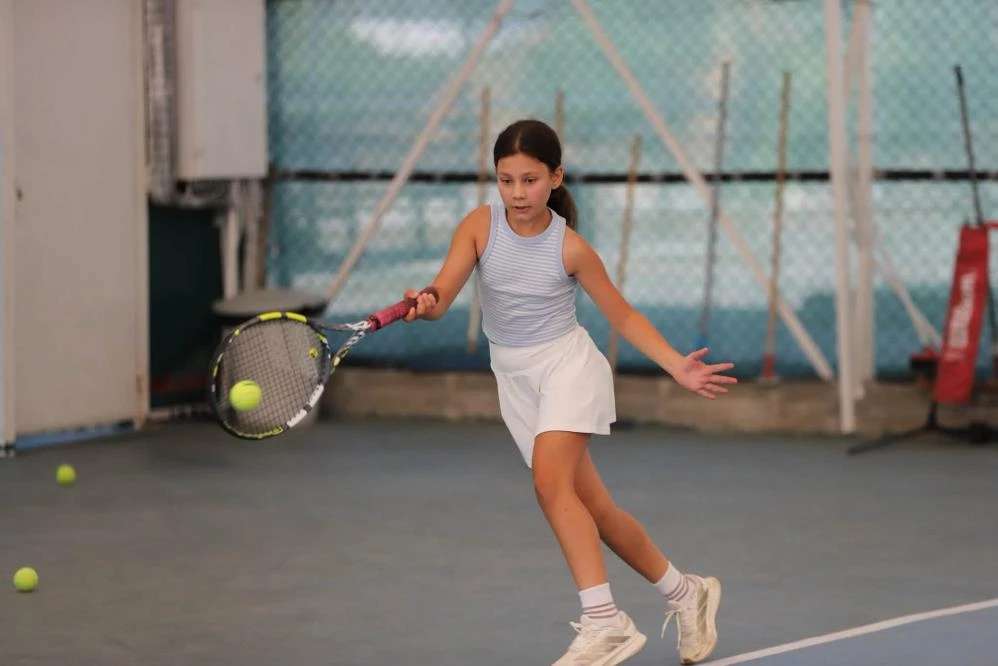 Menteşe'de &Uuml;cretsiz Tenis Kursu Başladı