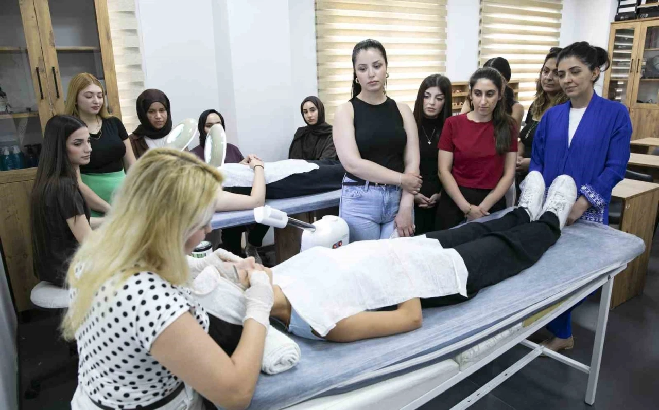 MERCEK&rsquo;ten gen&ccedil;lere meslek ve kariyer desteği
