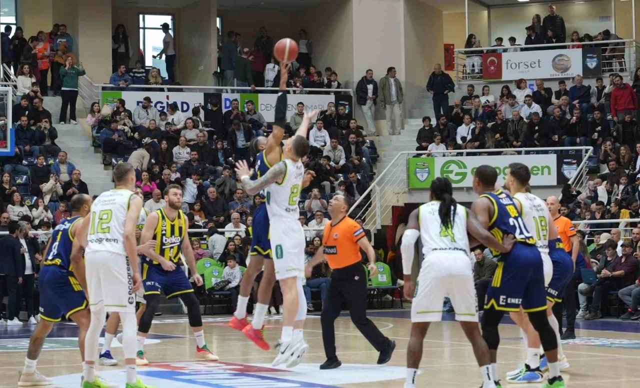Merkezefendi Belediyesi Basket-Fenerbahçe Beko: 64-87

