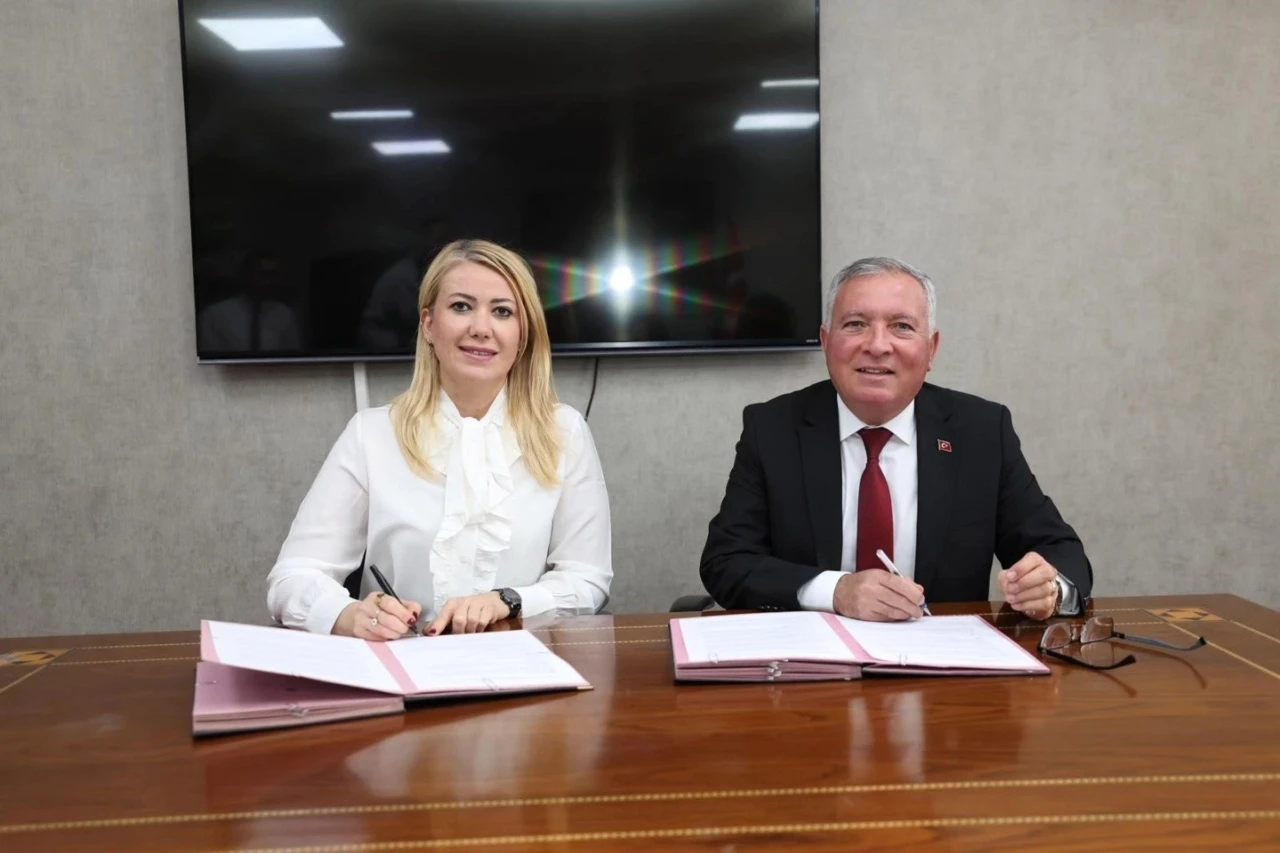 Merkezefendi ve Honaz belediyeleri ’Kardeş Şehir’ protokolü imzaladı
