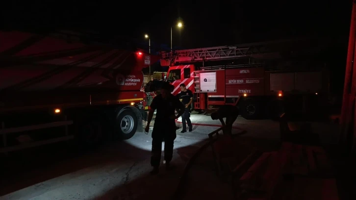Mermer atölyesindeki yangın korkuttu
