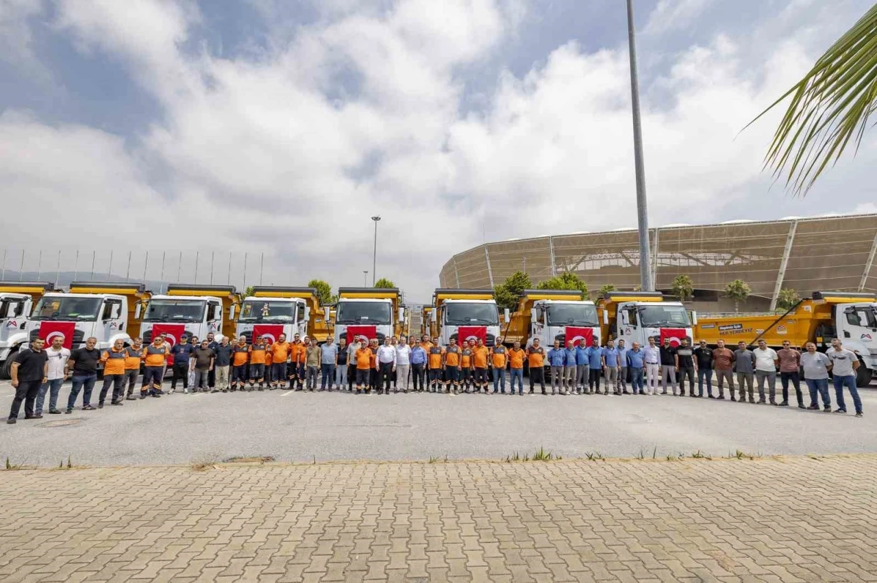 Mersin B&uuml;y&uuml;kşehir Belediyesi ara&ccedil; filosunu g&uuml;&ccedil;lendiriyor
