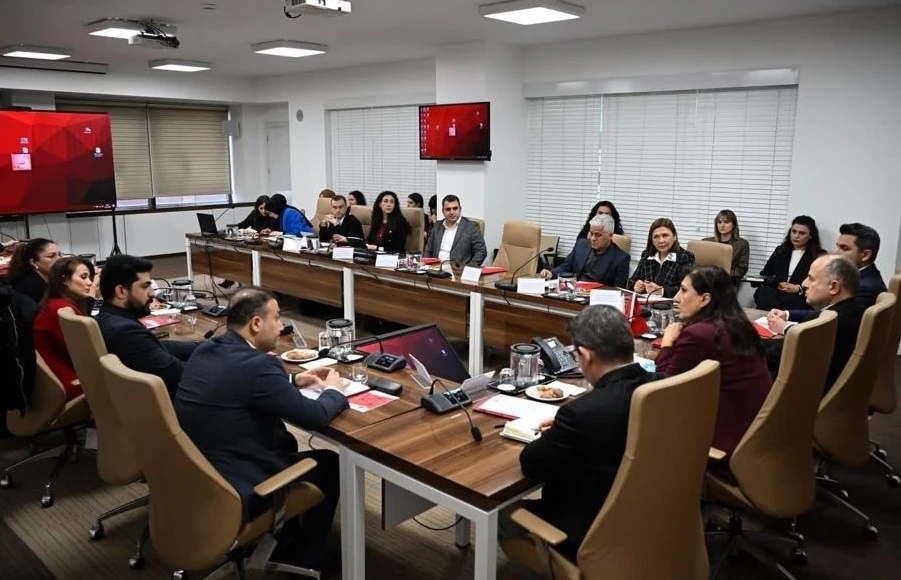 Mersin B&uuml;y&uuml;kşehir, iklim değişikliğiyle m&uuml;cadele deneyimlerini paylaştı
