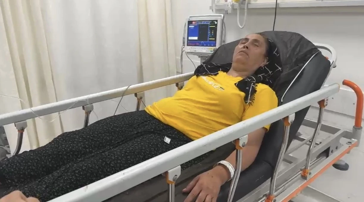 Mersin&rsquo;de aynı balkonda ikinci elektrik faciası: 1,5 yaşındaki torununu kaybeden anneanne yaralandı

