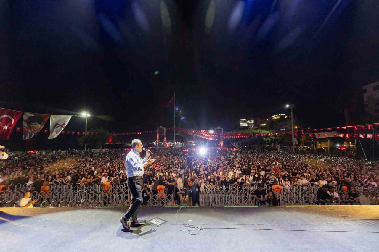 Mersin’de ’Gençlik Festivali’ coÅŸkusu tüm kenti sardı
