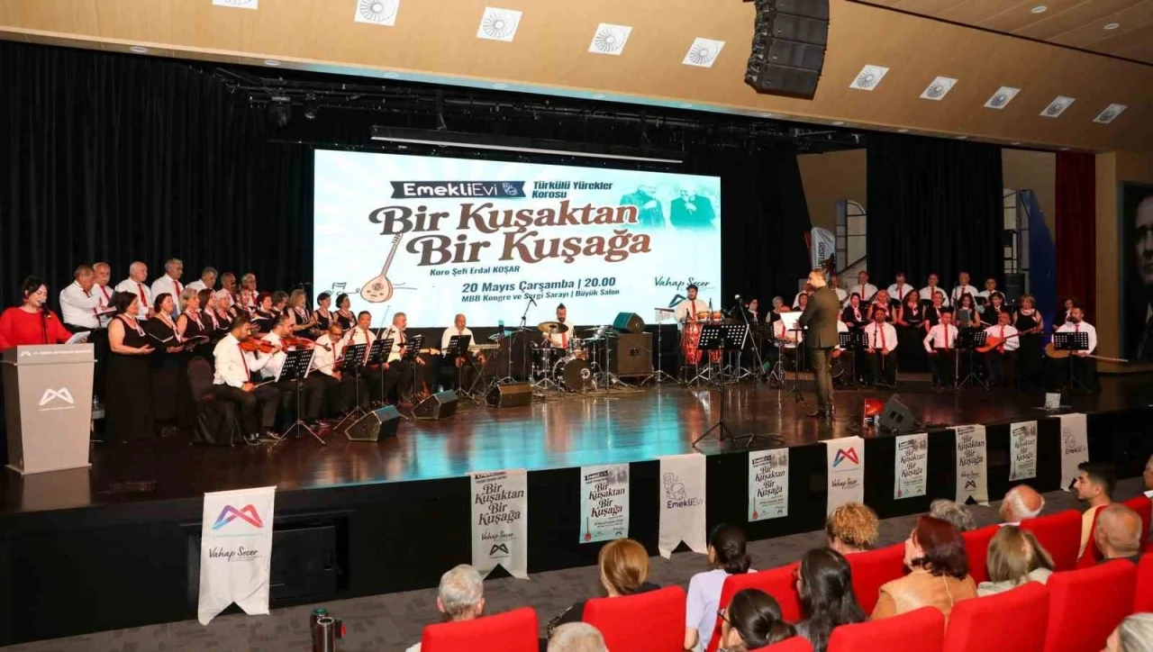 Mersin&rsquo;de kuşaklar aynı sahnede buluştu
