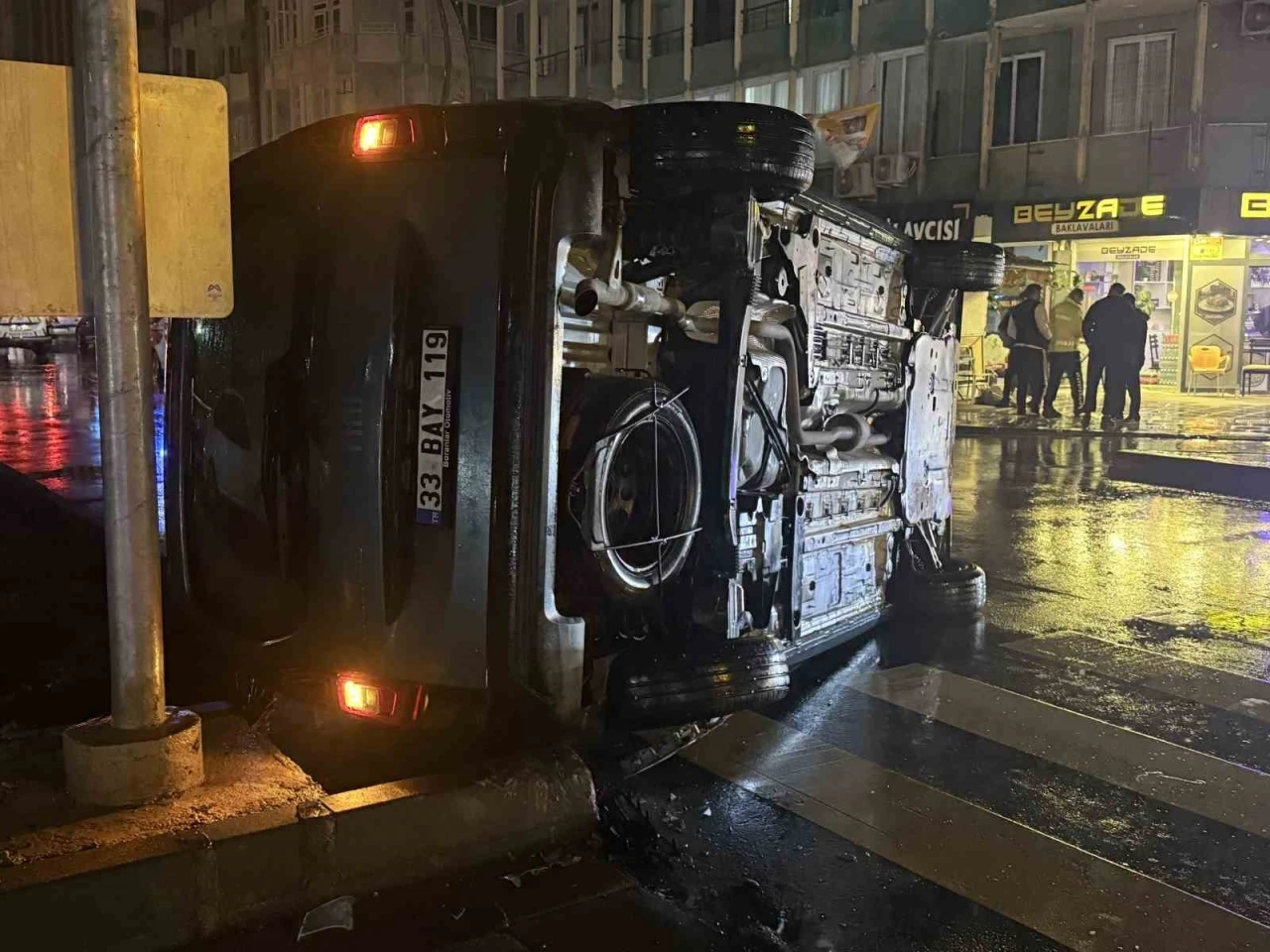 Mersin&rsquo;de trafik kazası : 2 yaralı
