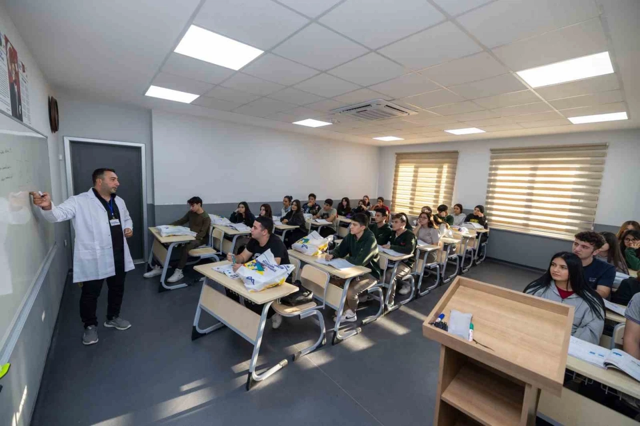 Mersin&rsquo;de &uuml;cretsiz LGS ve YKS kursları i&ccedil;in &ouml;n kayıtlar s&uuml;r&uuml;yor
