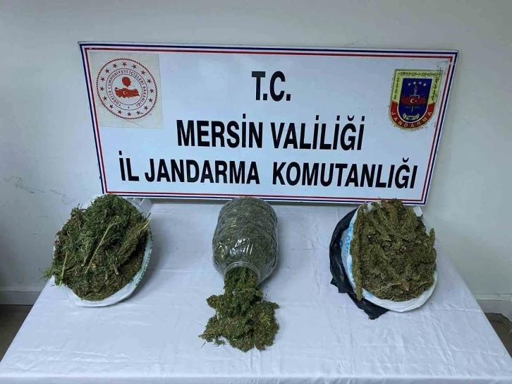 Mersin&rsquo;de uyuşturucu satıcılarına operasyon: 4 g&ouml;zaltı
